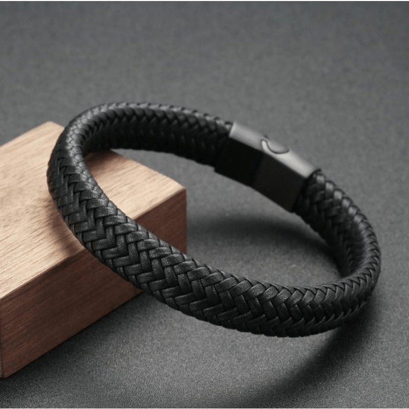Mens Vintage Leather Bracelet With Leather Magnetic Clasp